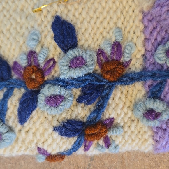 NWT Trimdin Hand-Knit Artisan Multi-Colored Floral Fingerless Gloves - Picture 4 of 7